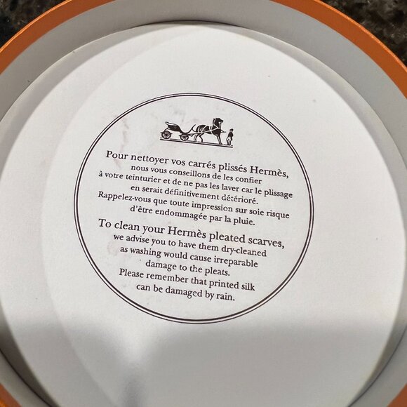 Hermes Fantaisies Indiennes Silk Plisse Scarf Loic Dubigeon 1986 VIntage Ivory - Picture 8 of 16